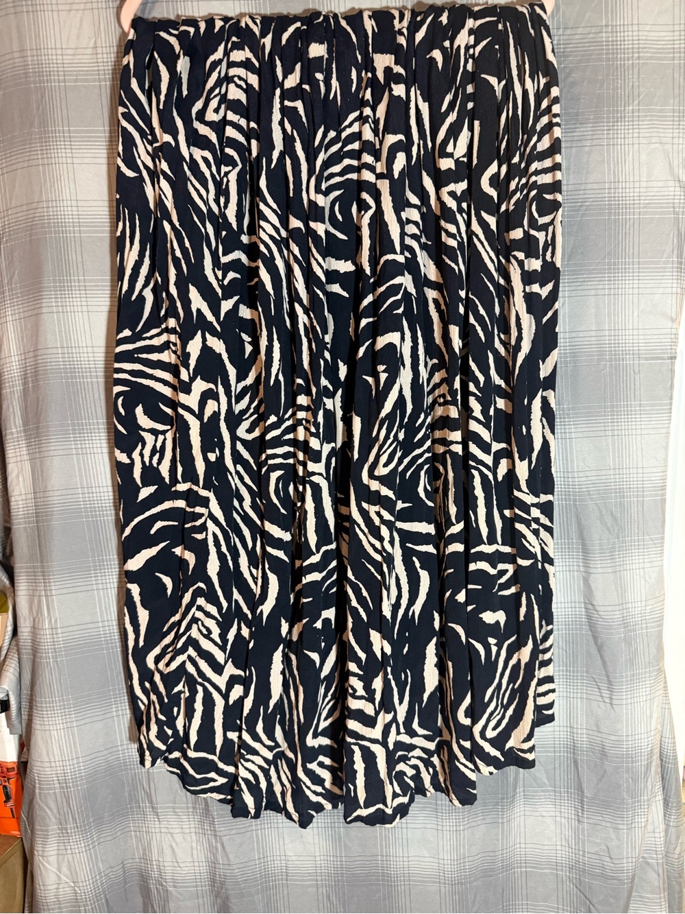 Avenue Black and White Zebra Print Pleated Midi Skirt